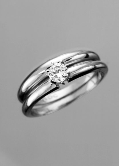 Diamond ring