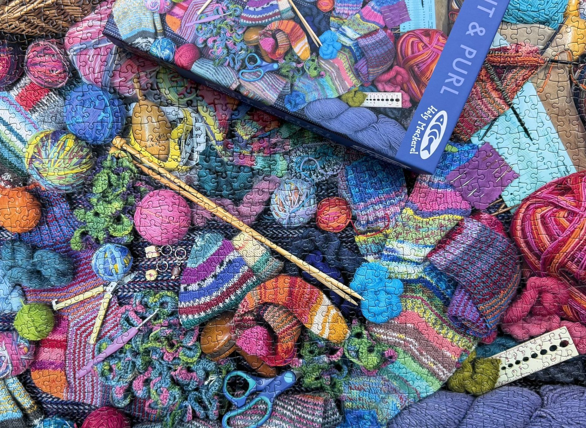 Knit & Purl 1000 piece jigsaw puzzle Knit & Purl 1000 piece jigsaw puzzle